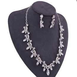 Oorbellen ketting voorzeven vrouwen meisje bruids bruid bruidspartij sieraden sets mode kristalbladeren hangerse oorrang oorclips