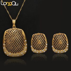 Boucles d'oreilles collier haute qualité 2021 perles africaines ensemble de bijoux en gros mode tempérament pendentif pour les femmes vêtements quotidiens