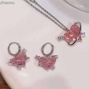 Collar de pendientes Nuevo collar de aretes de moda para mujer Collar de cristal rosa en forma de corazón Collar para joyas para mujeres Regalos exquisitos XW