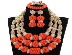 Collier de boucles d'oreilles Perles de corail orange Pendant Bijoux de mariage africain Ensemble de bijoux Dubai Gold Nigeria Bride Fabriqué à la main NCL1328869596510789
