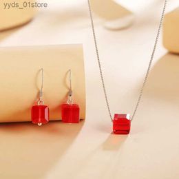 Boucles d'oreilles collier réel S925 argent rouge Cube bijoux ensembles cristaux originaux d'autriche pendentif collier boucles d'oreilles pour les femmes de mariage noël L240323