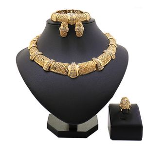 Pendientes collar derecho 2021 moda mujer africana conjuntos de bisutería conjunto de boda nigeriano oro Noble estilo al por mayor