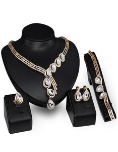 Collier de boucles d'oreilles entier 2021 Exquis Dubaï Jewelry Set Luxury Gold Color Big Nigerian Wedding African Beads Costume Design4095127