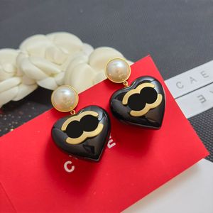 Boucles d'oreilles premium 18 km boucles d'oreilles plaquées marques créatrices noires en forme de coeur petit pendant design de haute qualité bijoux de boucles d'oreilles à la mode