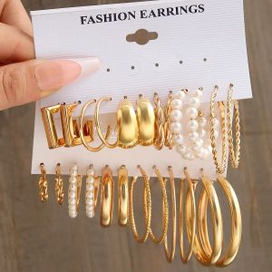 Boucles d'oreilles Trendy Gold Color Pearl Hoop Boucles d'oreilles Ensemble Métallines Moucles d'oreilles Vintage Circle Géométrique Twist for Women Girl Pendenentes Bijoux