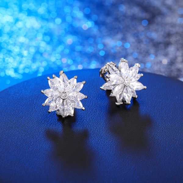 Boucles d'oreilles TRENDY Luxury Cumbic Zircon Crystal Sun Flowers Clip sur les boucles d'oreilles sans percer pour les femmes Brincos de mariage Oorbellen 2023