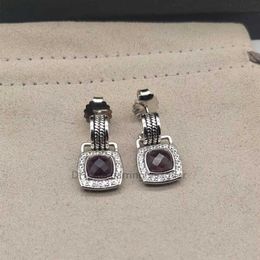 Oorbellen Groothandel en Luxe Kleine Zirkoon Dames Dangler %90 ontwerper Cystal Elegant Ingelegd Paars Off Earring Mode-sieraden Banket Verjaardagscadeau 1H65
