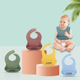 Eenvoudig schoon te maken Handige opslag Pasgeboren voeding Waggel Siliconen babyslabbetje