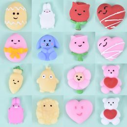 Pasen Valentine Party Mochi Squishy Speelgoed Mini Kawaii Squeeze Stress Relief Toys Mand Duffers