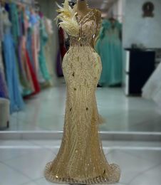 Ebi Arabisch Aso Mermaid Gold Prom Dress Crystals Feather Evening Formele feest tweede receptie verjaardag verlovingsjurken jurken jurken robe de soiree zj es