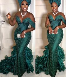 EBI -stijl Aso Hunter Green Lace Mermaid Prom Dresses Sheer Neck Long Sleeves Appliques Sweep Train Plus Size Formal Evening Ocn Tjurns 0417