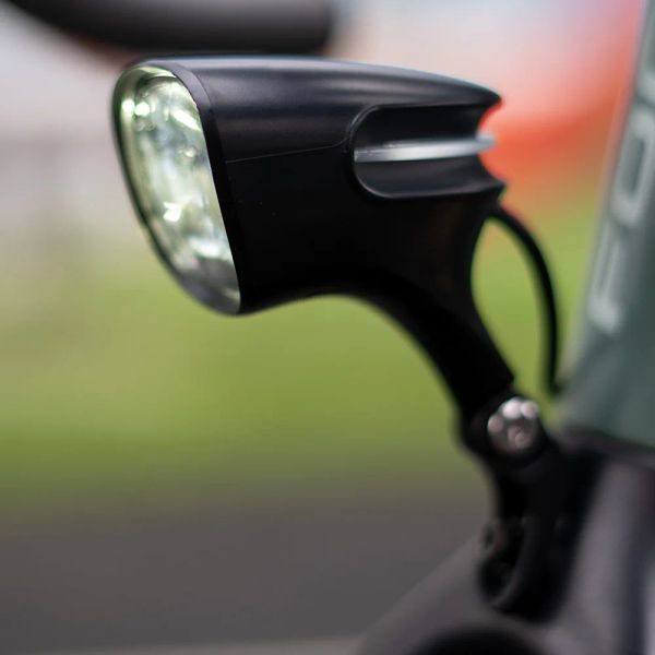 LED DE LED ÉVIBLÉ LUMIÈRE avant / arrière avec Julet 2Pins Plug à l'épreuve du fil à vélo d'évacué à vélo de vélo de carabure arrière 6V-58V