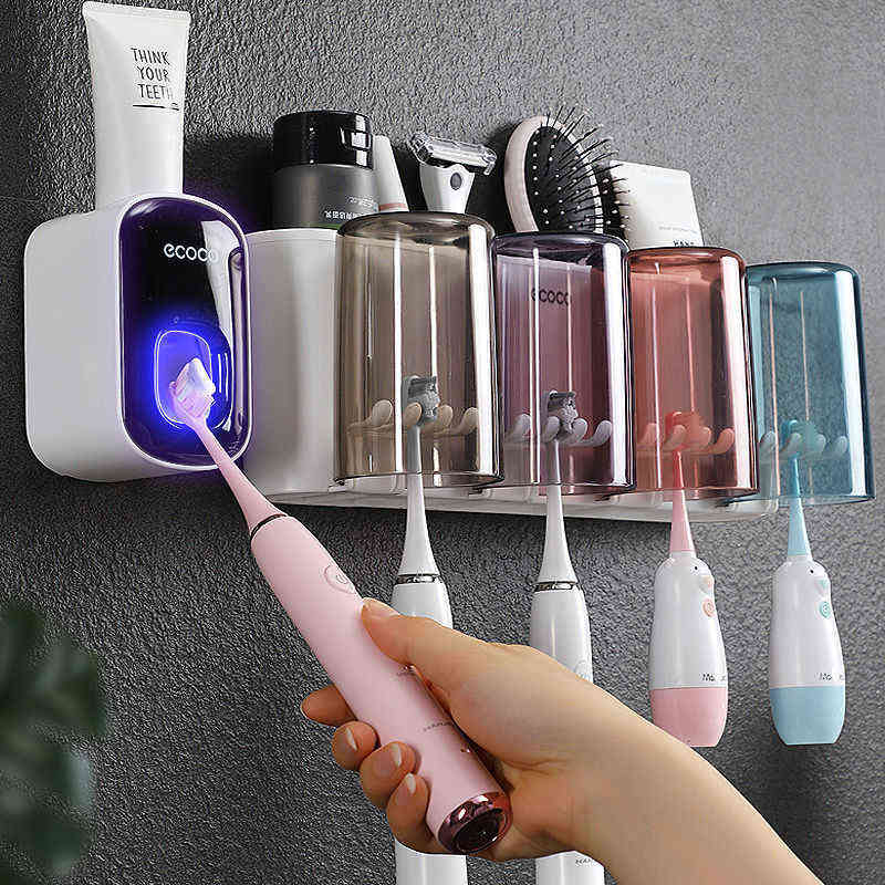 ECOCO Accessoires de salle de bain Distributeur automatique de dentifrice Squeeze Punch Free Home Porte-brosse à dents Set Support de rangement mural 220112