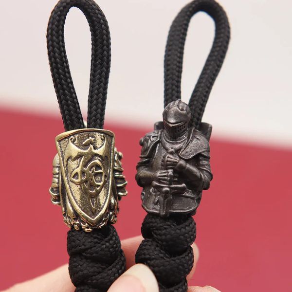 EDC Retro Paracord Beads vicissitudes Templar chevalier en laiton croisé