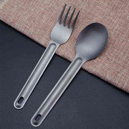 EDC Titanium Spoon Fork Outdoor Longgreep Lichtgewicht draagbare corrosiebestendig zuiver zakvlees Travel Camping Flatare Nieuwe Y220530