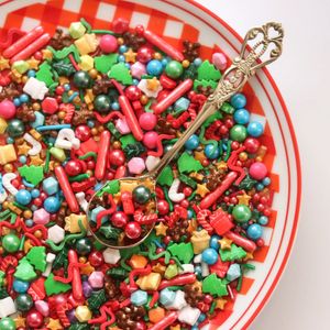 Décoration de gâteau d'anniversaire de noël comestible, perles de sucre, chips, aiguille, arbre en pain d'épices rouge et vert, 240223