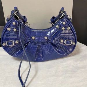 2023 femmes Le Cagole moto sacs à bandoulière de luxe Designers en cuir véritable bandoulière embrayage portefeuille sac à main Pochette Retro 7A qualité