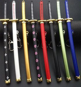 Acht kleuren roronoa zoro zwaard sleutelhanger vrouwen mannen anime mes mes schede sabel sneeuw mes sleutelhanger katana één stuk 15 cm q053 y0905722065