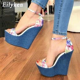 Eilyken 2020 Nouveau Designer Imprimer Denim Sandales Sandales Romaines Haute Qualité Compensées Talons Hauts Peep-Toe Plate-Forme Chaussures Femme LJ200828