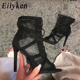 Eilyken Sexy Fashion Women Chaussures très légère Comfort Haute qualité Talons minces ouverts Sandales Dancing Womans Taille 43 240428