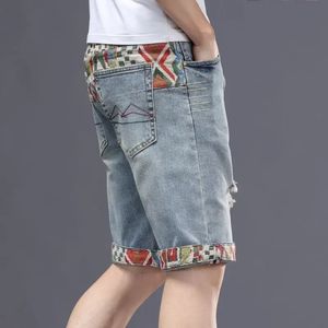 Elastische vijfpoint denim shorts heren heren zomer borduurwerk Koreaanse versie los rechte slanke casual 240516