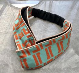 Bandons à cheveux élastiques turbans bandanas pour femmes designer lettre complète tas de tas de bandana cadeau 6483812