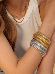 Elasticiteit Vintage minimalistische high-end gestreepte cirkel armband in antieke stijl, verkrijgbaar in goud en zilver, perfect voor dagelijks gebruik