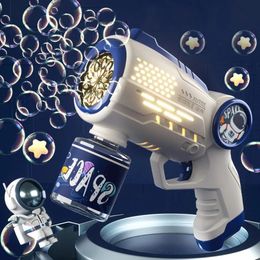 Elektrische Automatische Light Bubble Machine Astronaut Bubbles Gun Zomer Strand Bad Outdoor Game Fantasie Speelgoed voor Kinderen Kids Gift 240228