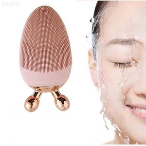 Elektrische gezichtsscrubbers Mini draagbare waterdichte sonische gezichtsreinigingswasmachine met massageroller Elektrische siliconen gezichtsreinigerborstel L230920