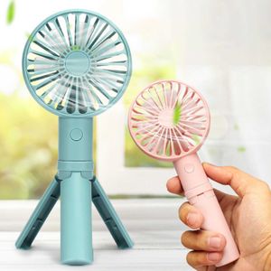 Elektrische ventilatoren USB Mini Handheld Fan 3 versnellingen Aanpassing Triangle Bracket fan Outdoor Creative Desktop Office Mute Opladen Draagbare Handheld Fan R230710