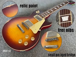 Guitare électrique Flame Maple Top One Piece Mahogany Body and Neck Rosewoodard Fret Fret Nibs long tenon rejoint Relic Paint et Relic Parts