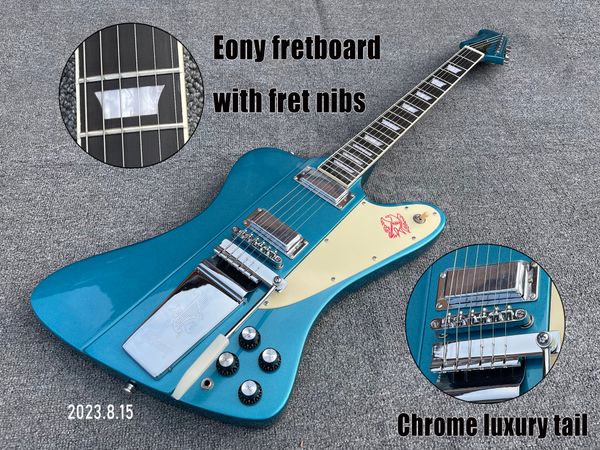 Guitare électrique bleu métallisé avec touche en ébène jointe avec plumes de frette pièces chromées pickgaurd crème longue queue avec bras micros Mini HH