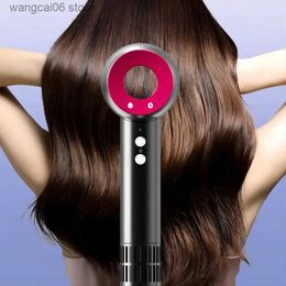 Sèche-cheveux électrique Un sèche-cheveux professionnel avec une buse adaptée aux applications de coiffure à haute vitesse avec ions négatifs T240323