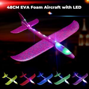 Elektrisch/RC Aircraft Foam Hand Gooi LED -vliegtuigen speelgoed 48 cm LED Flight Mode Glider Inertia Planes Model vliegtuigvliegtuigen Outdoor Sport 230525