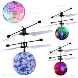 Eléctrico / RC Aviones Mini Drone RC Helicóptero Bola Mágica Brillante Luminoso Iluminación LED para niños Infrarrojos Inducción Aviones Flying Ball Dron Toys T240325