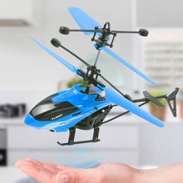 Elektrische RC -vliegtuigen Twee kanaalophanging RC -helikopter Drop Resistant Induction Charging Light Kids speelgoedcadeau voor kind 221122