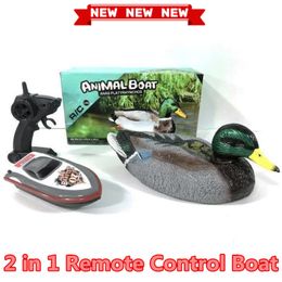 Elektrische RC -dieren 2 in 1 dier RC Toys Greenhead Duck Remote Board Boats 15 km H Waterdichte jachtbeweging Schip Model 2 4GHz Boat 230818