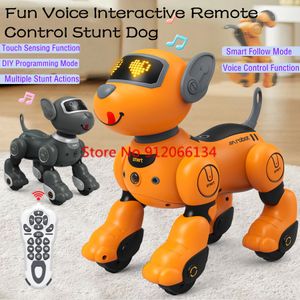 Elektrische RC Dieren Ouder Kind Begeleiden Touch Sensing RC Robot Hond 2 4G Spraakinteractie DIY Programmeren Leuke Emoticons Radio Control Stunt 230801