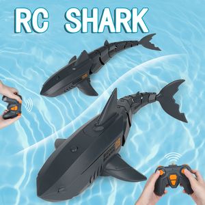 Eléctrico / RC Animales Robot Ballena Tiburón Juguete para niños Serpiente Control remoto Tiburones Juguetes eléctricos RC Robots Niños Niños Baño Peces Piscina Swim Car 221021