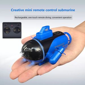 Elektrische/RC Boten 2.4 Ghz Mini RC Onderzeeër Met LED Licht Radio Control Boot Waterdichte Oplaadbare Elektrische Onderzeeërs geschenken Speelgoed voor kinderen 230705