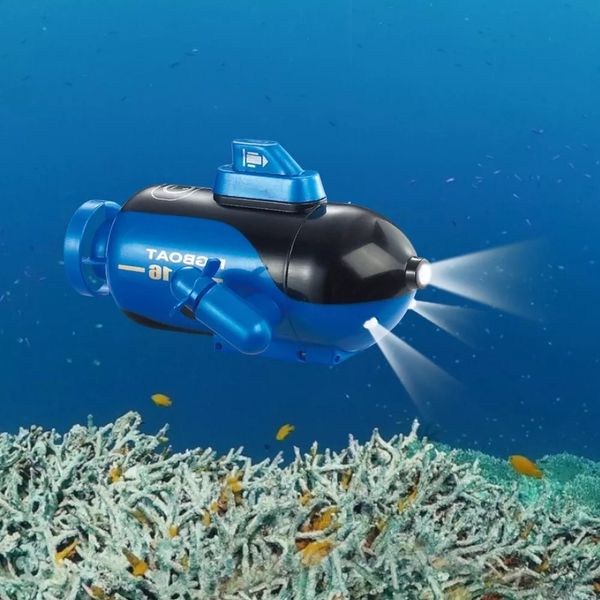 Bateaux électriques/RC 2.4Ghz Mini sous-marin RC avec lumière LED étanche Rechargeable radiocommande bateau sous-marins électriques cadeaux jouets pour enfants 230724