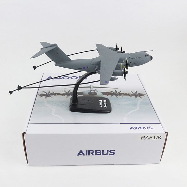 Coche RC eléctrico 1 200 Escala Airbus A400M Color de la casa Modelo de avión Transporte Avión de plástico Exhibición Colección Niño Regalo Juguetes Caja original 230605