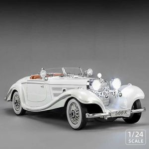 Elektrische/RC Auto 1/24 500K Klassieke auto Simulatie Diecast Metaallegering Model Auto Speelgoed Geluid Licht Pull Back Serie Verzamelen Ornament Kinderen Speelgoed GiftL231223