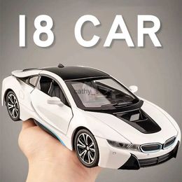 Voiture électrique/RC 1/24 Simulation I8 modèle de voiture en alliage moulé sous pression ornement en métal lumière sonore fonction de retrait Collection garçons jouets cadeaux pour enfants L231223