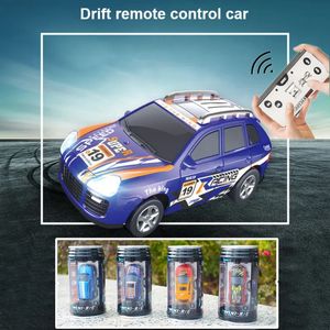 Elektrische/RC Auto 1 58 Mini RC Auto 2,4 GHz Radio Afstandsbediening Blikjes Racing Drift Buggy Auto Speelgoed RC Voertuig Model Voor Kinderen Jongen Verjaardagscadeau 231130