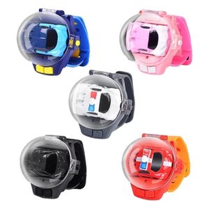 Electric RC Car 2 4G Mini Watch Control Lindo Acompañe con sus hijos Regalo para niños en Birthday Christmas Toy 221122