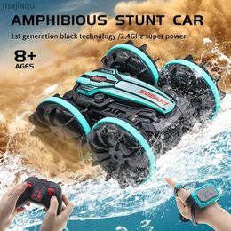 Electric/RC CAR 2.4G RC Stunt Car Toy Boy Remote Control dubbelzijdige flip Drive 4WD Watch-gebaar Amfibische RC Childrens Drift Cars Toyl2404