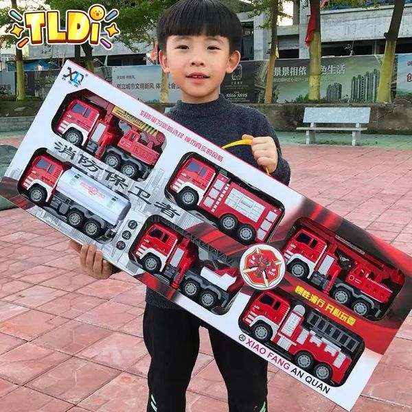 Eléctrico RC Coche Camión de bomberos Juego de juguetes Regalos para niños Camiones grandes Escalera resistente a caídas Aspersor Bombero Ingeniería Juguetes 231218