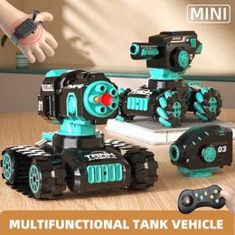 Électricité / RC Car Mini 4 roues motrices hors route All Terrain RC Tank Spray Fog qui tire sur les enfants 6+ Modèle Télécommande