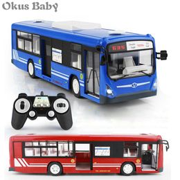 Elektrische RC Auto RC 6 Kanaals 2 4G Afstandsbediening Bus City Express High Speed One Key Start Functie met Realistisch geluid en Licht 230731